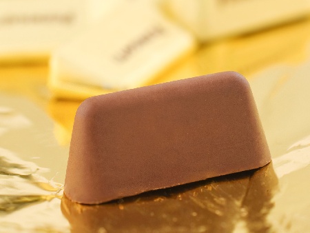 Джандуйото – италиански шоколадови бонбони с три вида шоколад - снимка на рецептата